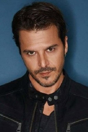 Mehmet Günsür portrait