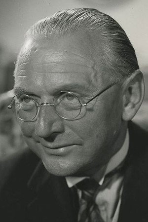 Knud Heglund portrait