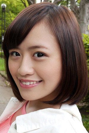 Moe Hazuki portrait