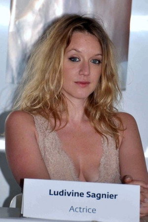 Ludivine Sagnier portrait