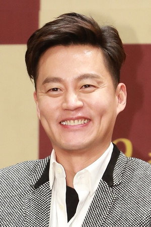 Lee Seo-jin portrait