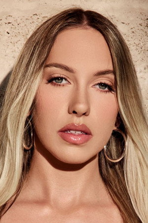 Khloe Kapri portrait