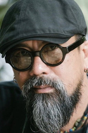 Surasak Wongthai portrait