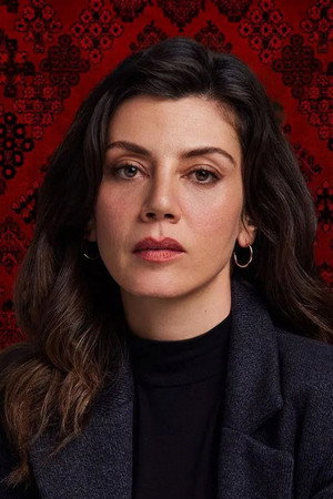 Gökçe Bahadır portrait