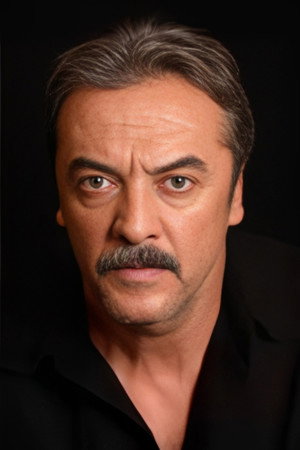 Mesut Akusta portrait