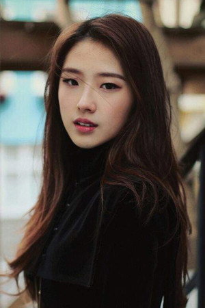 HaSeul portrait