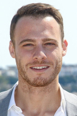 Kerem Bürsin portrait