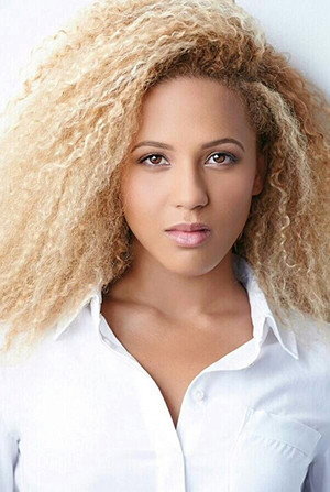 Robyn Alomar portrait