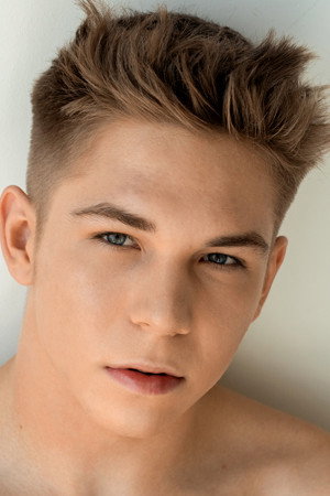 Hugo Carter portrait