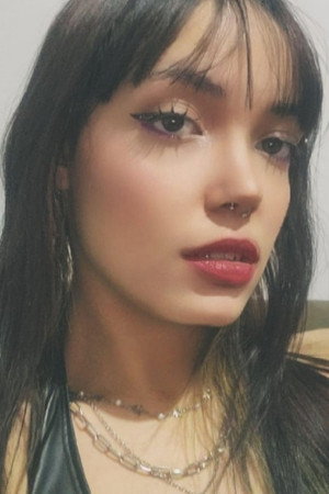 Nicole Barros portrait