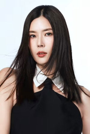 Carrie Wong portrait