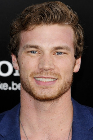 Derek Theler portrait