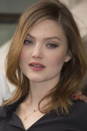 Holliday Grainger portrait