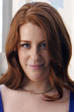 Bailey Bell portrait
