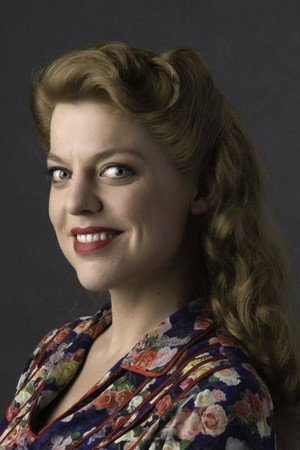 Ella Leyers portrait
