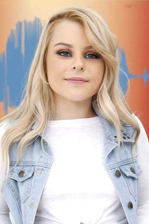Skylar Valentine portrait