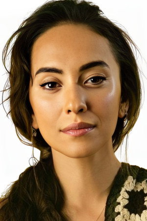 Duygu Sarışın portrait
