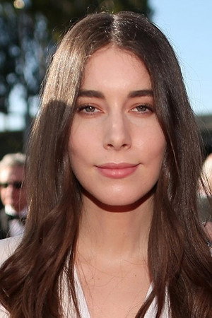 Danielle Haim portrait