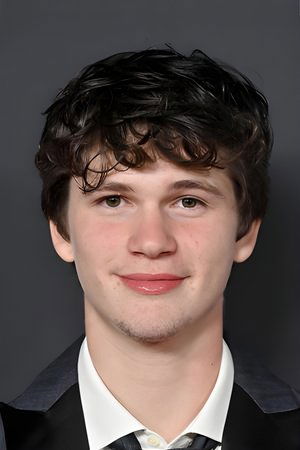 Gabriel Bateman portrait