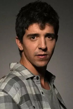 Víctor Sáinz portrait
