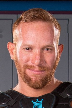 Steven Ponce portrait
