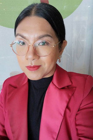 Tanwarin Sukkhapisit portrait