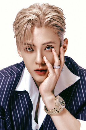 Lee Min-hyuk portrait