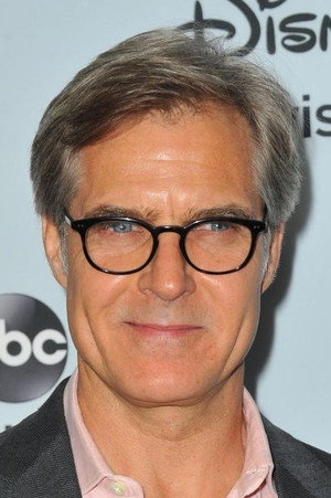 Henry Czerny portrait