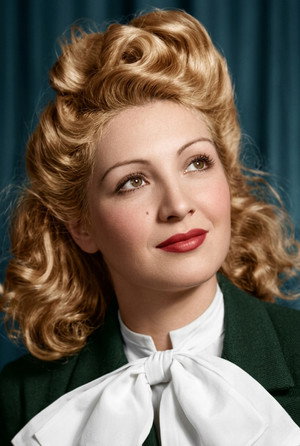 Cahide Sonku portrait