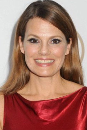 Suzanne Cryer portrait