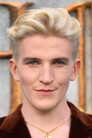 Ewan Mitchell portrait