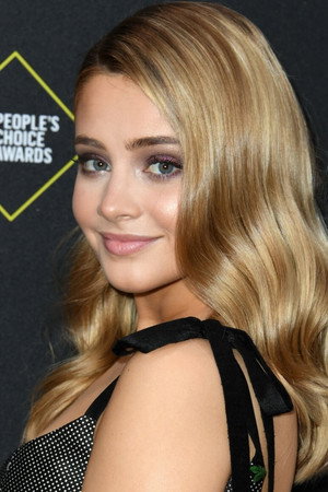 Josephine Langford portrait