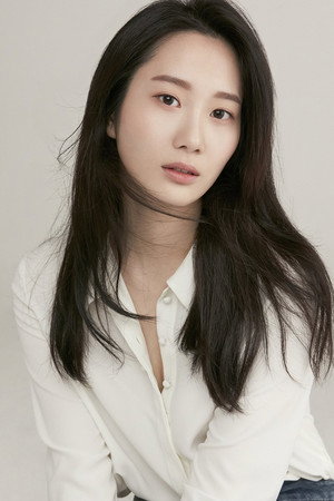 Chae Seo-eun portrait