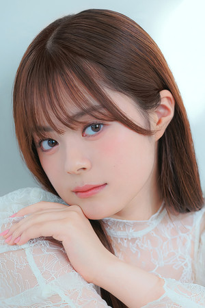 Anna Nagase portrait