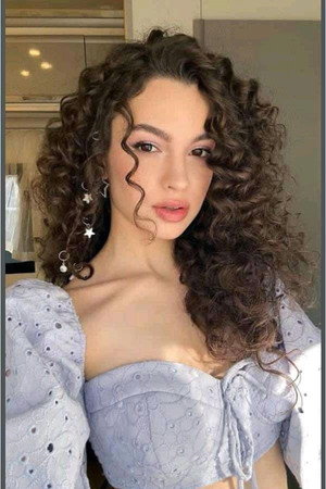 Su Burcu Yazgı Coşkun portrait