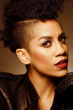 Dominique Tipper portrait