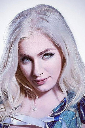 Sierra Loxton portrait