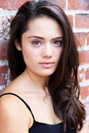 Laurel Astri portrait