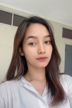Reva Luthfiya portrait