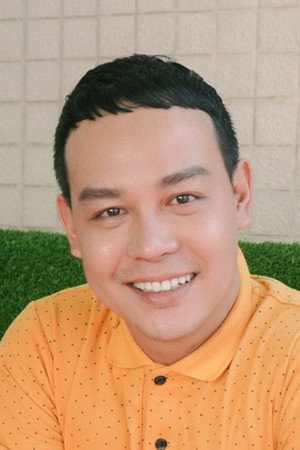 Minh Dũng portrait