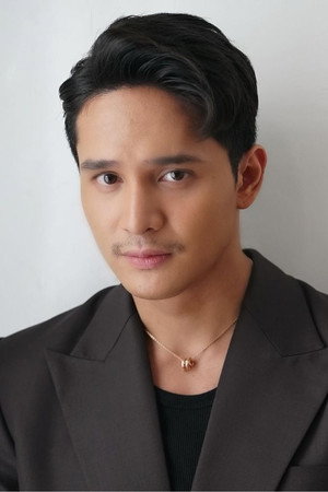 Ruru Madrid portrait