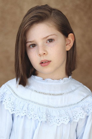 Thea Achillea portrait