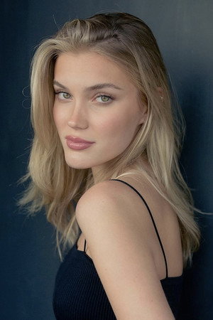 Mimi Slinger portrait