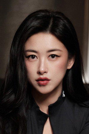 Zhu Zhu portrait