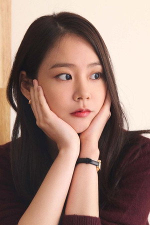 Han Seung-yeon portrait