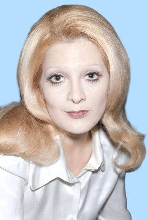 Dee Shenderey portrait