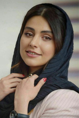 Laleh Marzban portrait