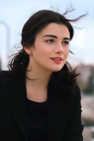 Özge Yağız portrait