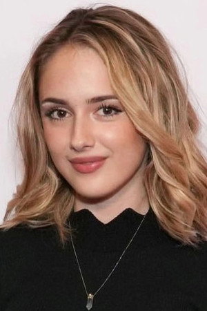 Julia Butters portrait