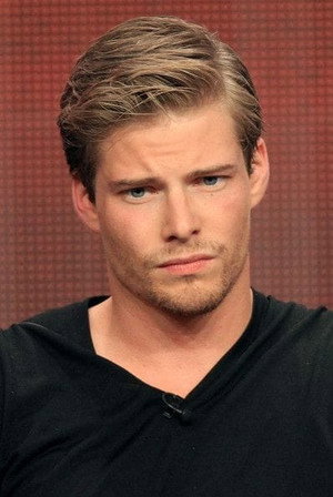 Hunter Parrish portrait